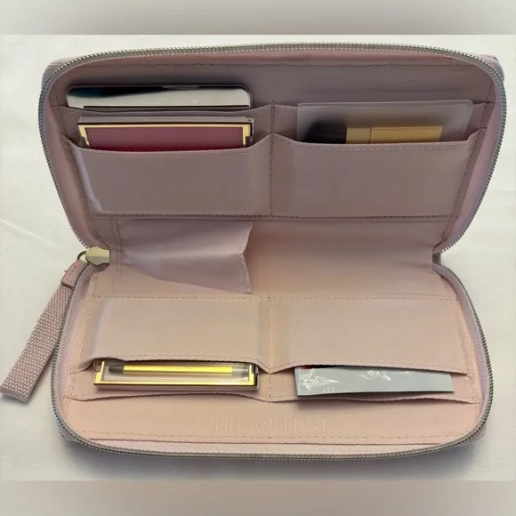 Estée Lauder Blush and Lipstick Makeup Set with Travel Case - Picture 6 of 7